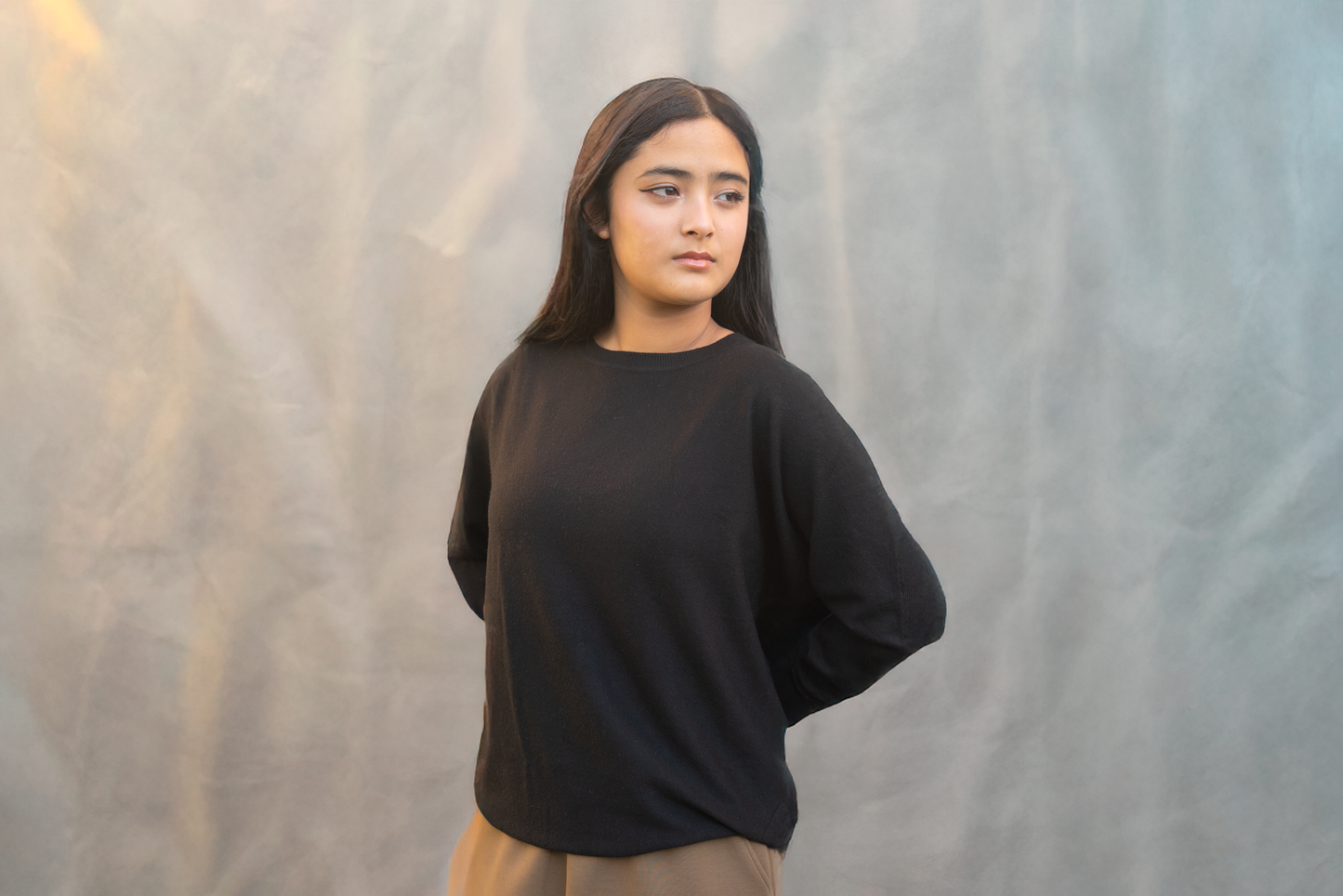 Yuna Loose-fit Sweater By Celica (Black)